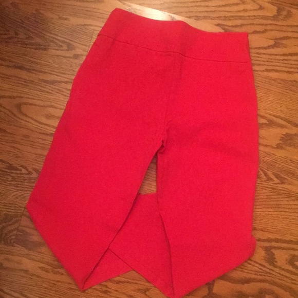 No boundaries size 3 to 5 in juniors!  Bright red - Picture 8 of 8